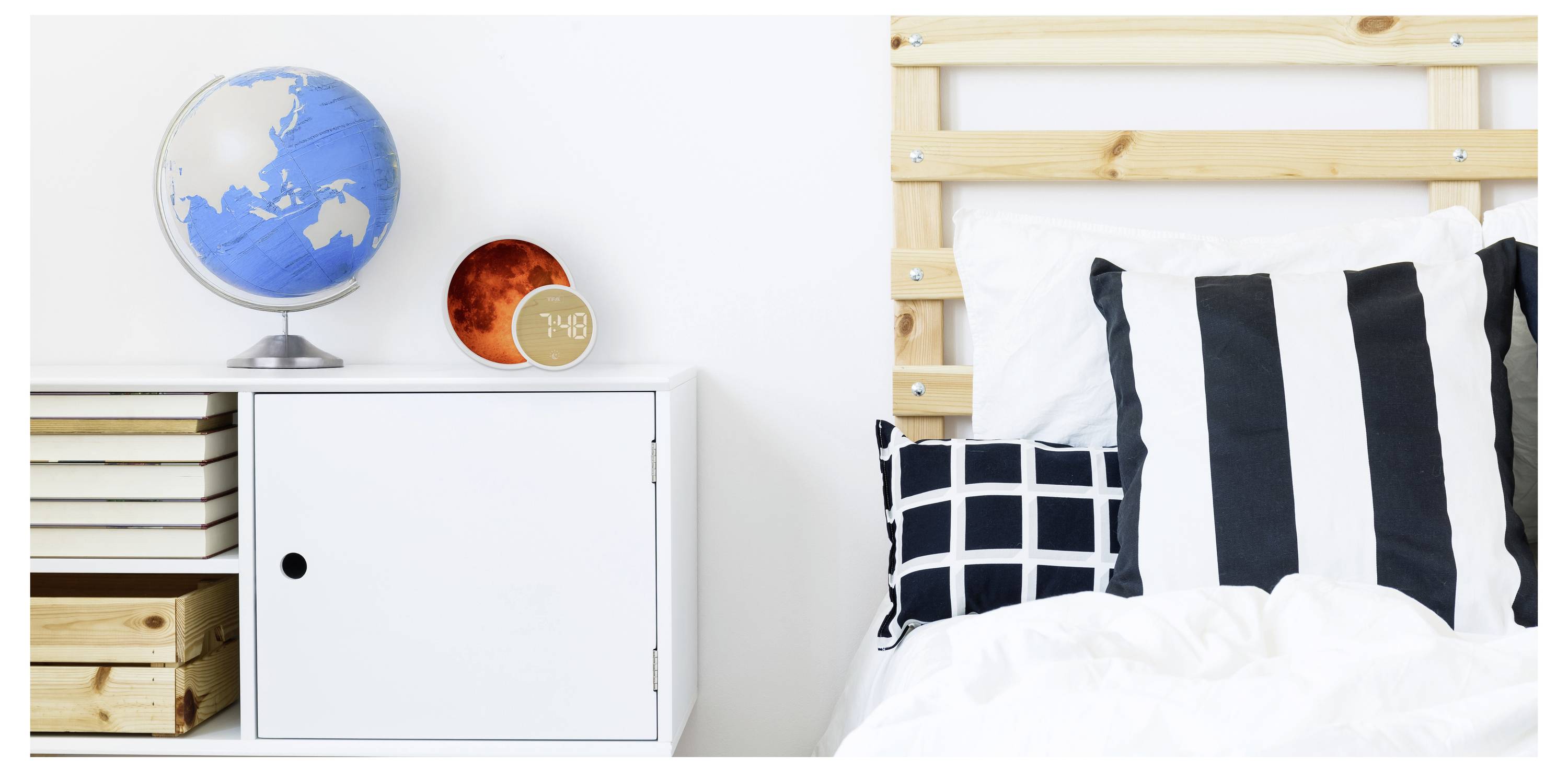 Будильник TFA Dostmann Lichtwecker зі Stimmungslicht SOLUNA MINI 60.2050.02, білий