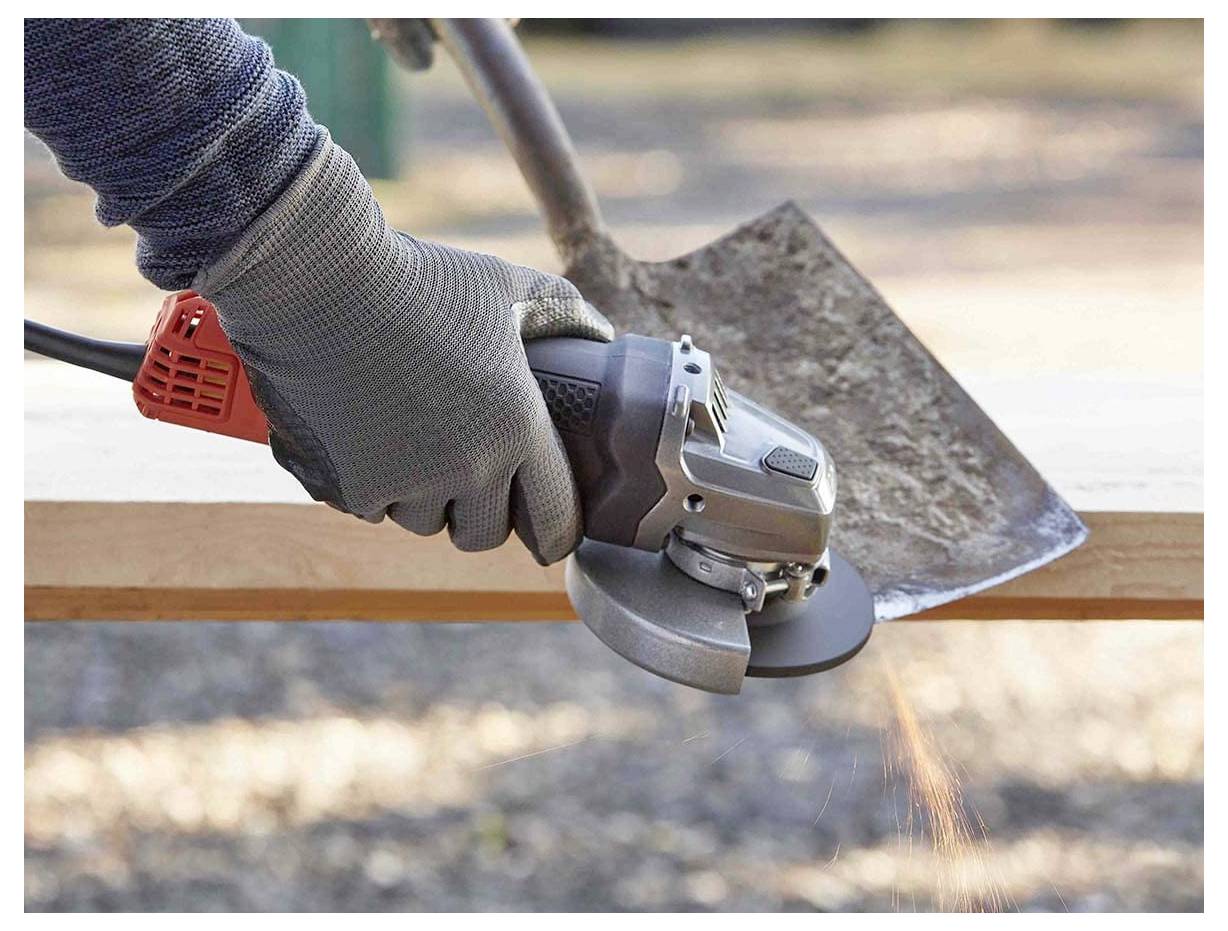 Кутова шліфувальна машина Black & Decker BEG220-QS потужністю 900 Вт