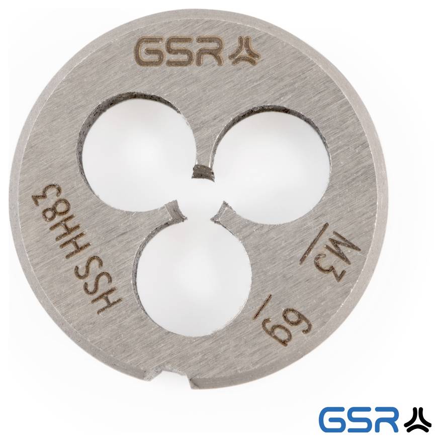 Okrągła metalowa matryce z napisem „GSR HSS M3 6g" i trzema otworami, używana do narzezania gwintu zewnętrznego. Logo GSR w kolorze niebieskim w prawym dolnym rogu.