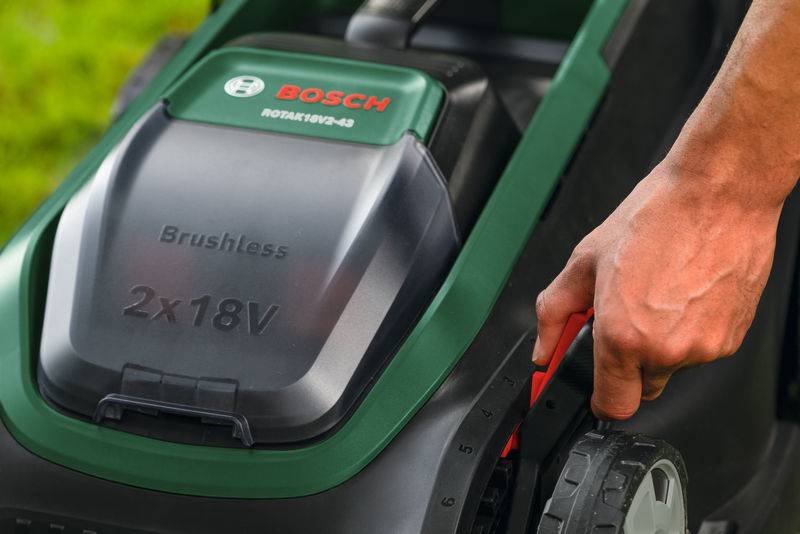 Bosch Home and Garden ROTAK18V2-43 akumulatorowy Akumulatorowa kosiarka do trawy bez akumulatora Maksymalna szerokość ci-3