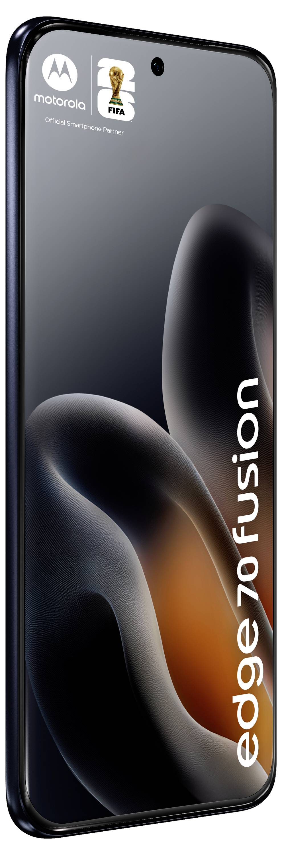 Smartfon z napisem "edge 30 fusion" wyświetlanym na ekranie, logo Motoroli w lewym górnym rogu, godło FIFA obok logo.