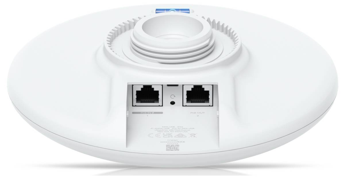 Biały okrągły punkt dostępu Wi-Fi montowany na suficie z dwoma portami Ethernet, zaprojektowany dla łączności sieciowej w środowiskach biznesowych.