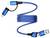 Niebieski kabel USB do ładowania w oplocie z złączami Lightning i USB, zwinięty na białym tle.