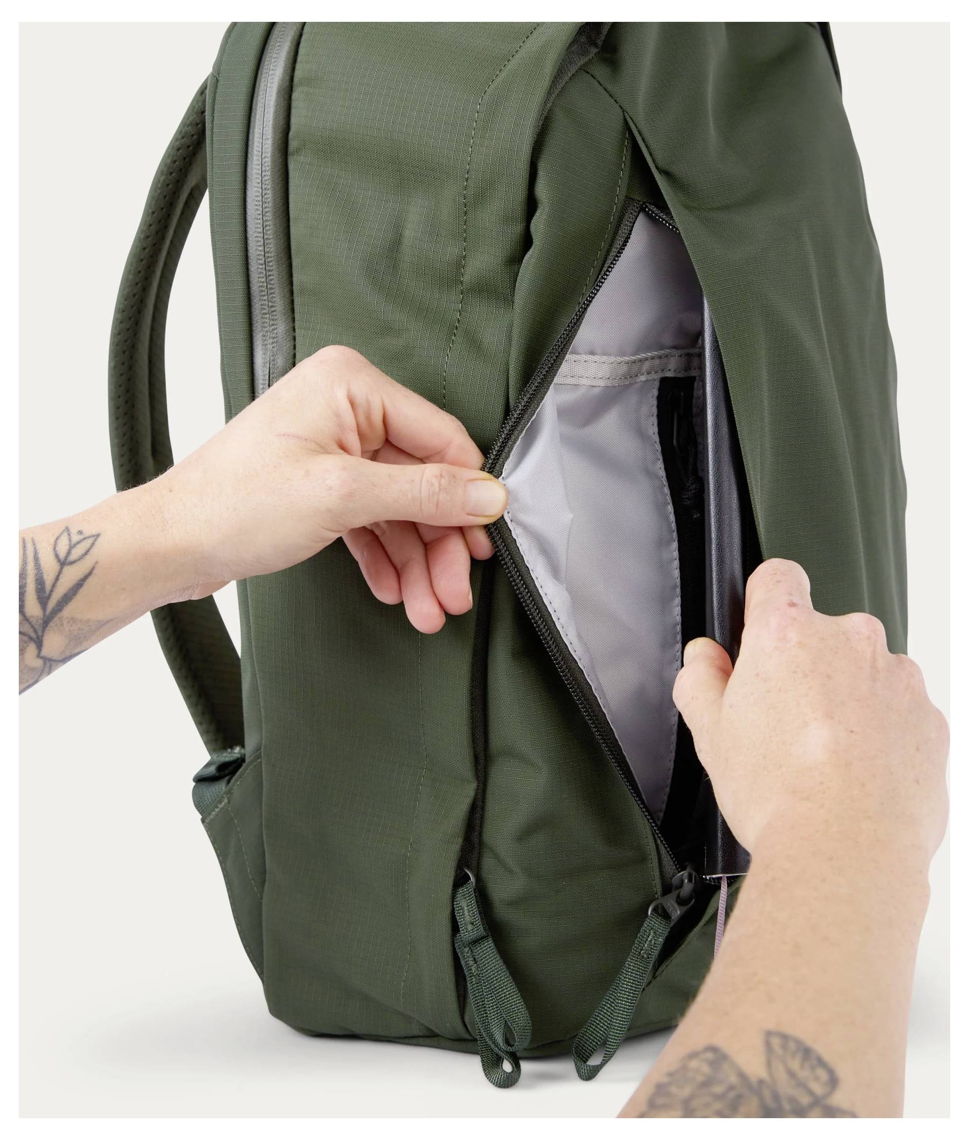 Moment Moment Everything Backpack Daypack 17L O Plecak z kieszenią na notebooka, Wodoodporna-4