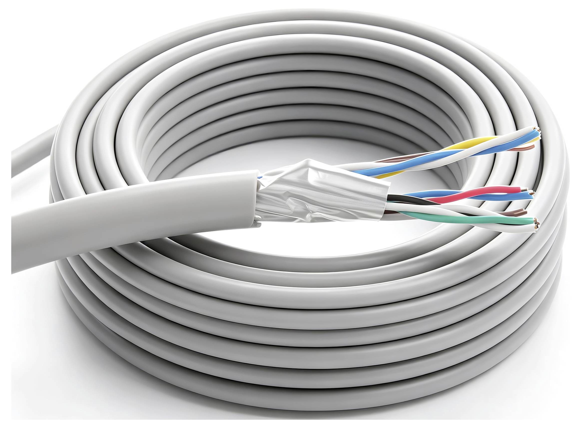 Zwinięty szary kabel Ethernet z odsłoniętymi skręconymi parami i odciętą osłoną zewnętrzną, pokazujący przewody wewnętrzne.