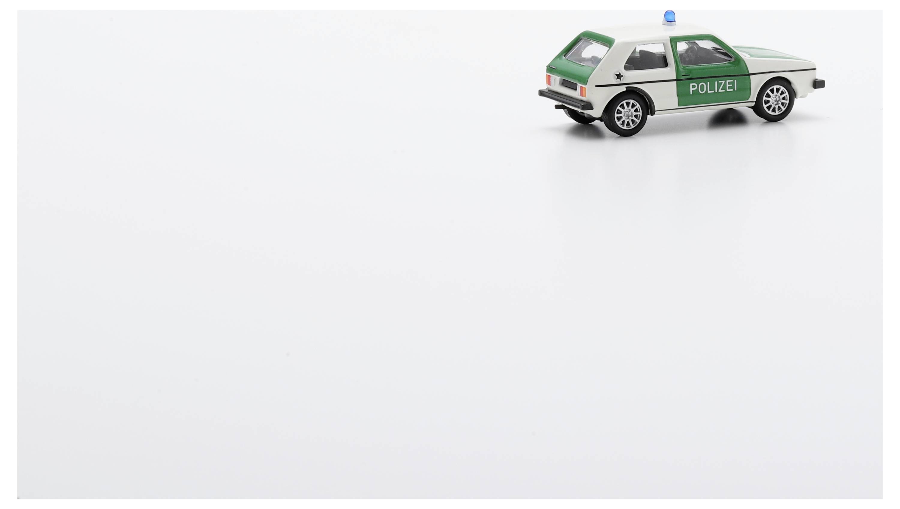 Schuco 451870009 H0 Volkswagen (VW) Golf I модель автомобиля