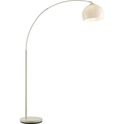 Wysoka lampa podłogowa z łukowatym ramieniem, beżową podstawą, smukłym słupkiem i kremową osłoną w kształcie kopuły.