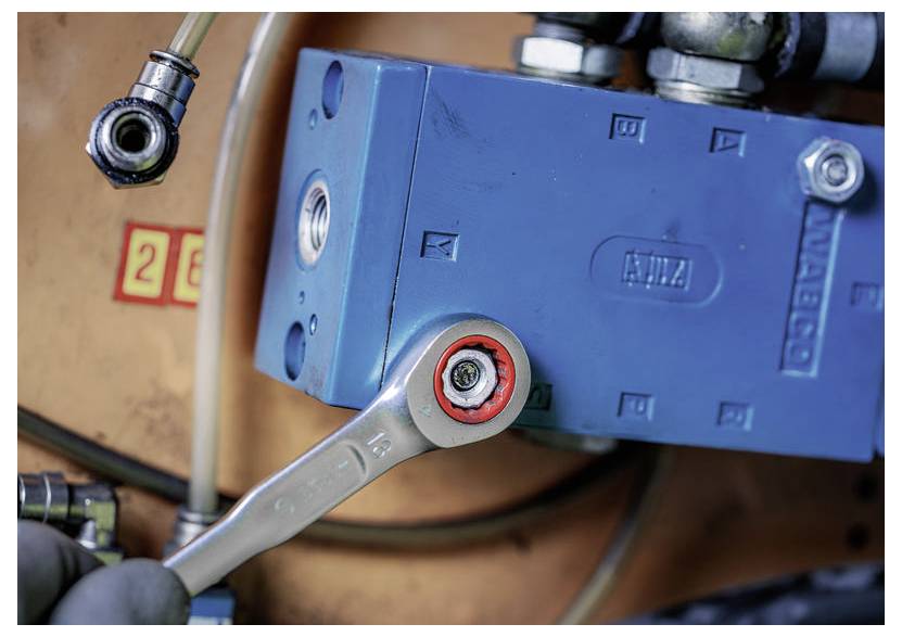 Bosch Professional 1600A03AH2 1600A03AH2 Klucz nasadowy z grzechotką Rozmiar klucza (metryczny) (tylko do tytułu) 17 mm-9