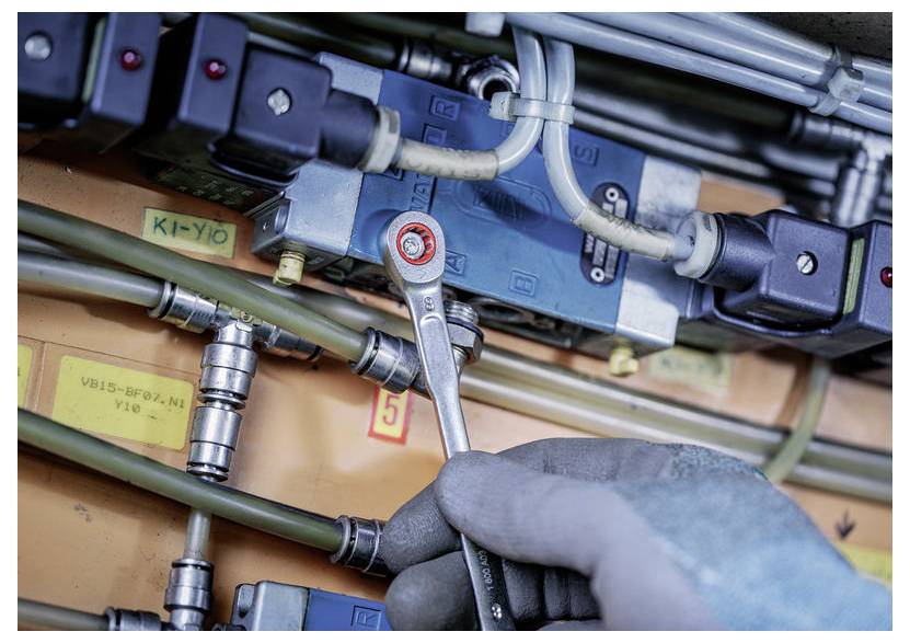 Bosch Professional 1600A03AH2 1600A03AH2 Klucz nasadowy z grzechotką Rozmiar klucza (metryczny) (tylko do tytułu) 17 mm-11