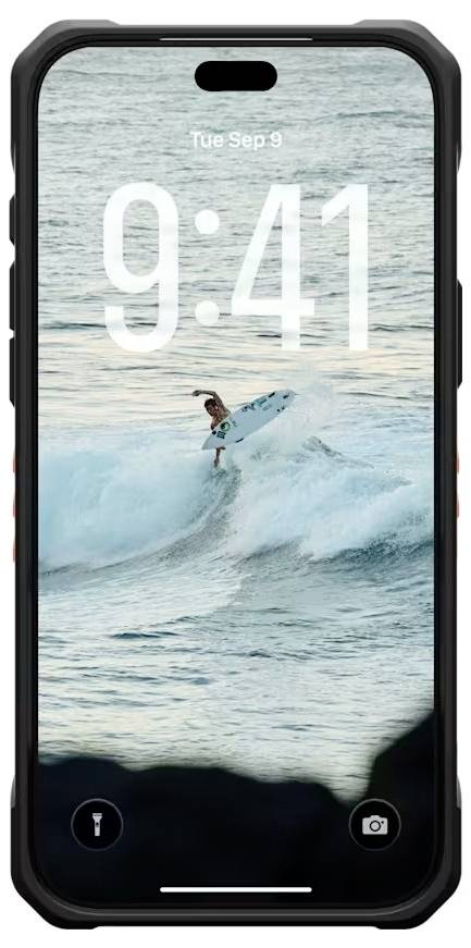 Ekran blokady iPhone'a pokazujący surfera jadącego na fali, z godziną 9:41 i datą Wt 9 marca wyświetlanymi nad tłem przedstawiającym ocean.