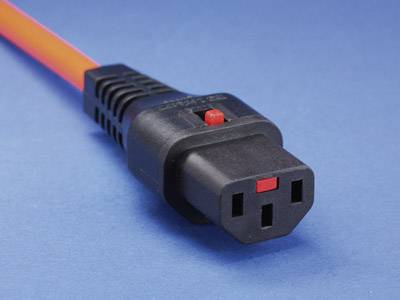 Czarny kabel sieciowy z czerwonym przełącznikiem na niebieskim tle, wyróżniona blokada bezpieczeństwa, wyraźnie widoczne złącza.