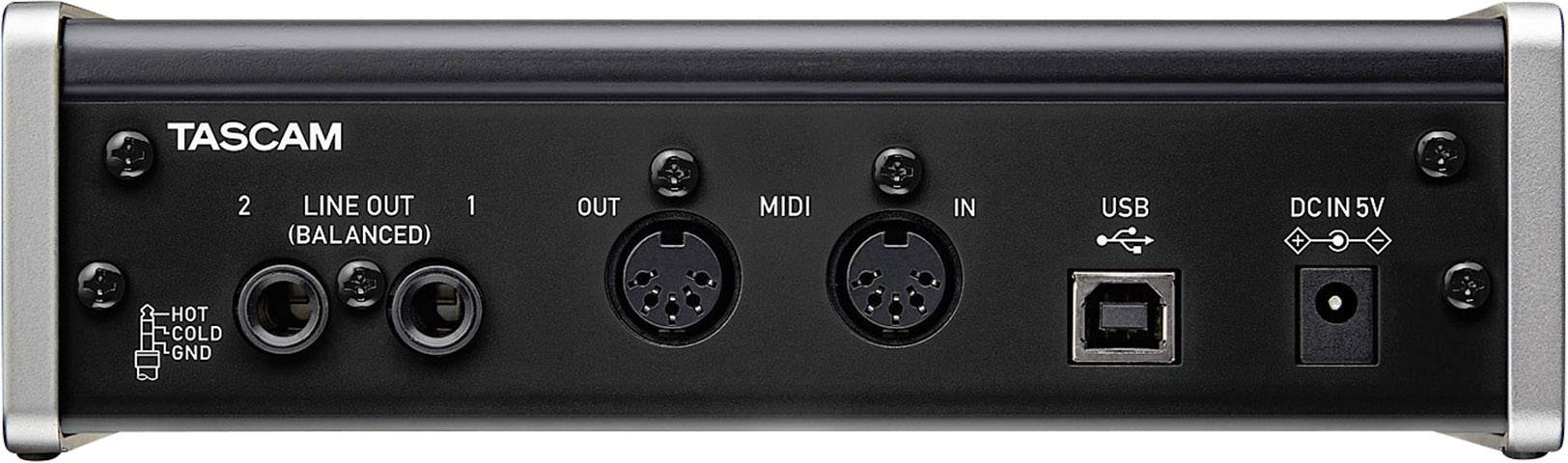 Tylna ściana urządzenia Tascam z gniazdami: Line Out, MIDI IN/OUT, USB i DC IN 5V.