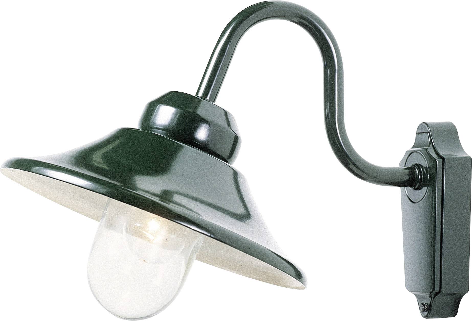 Zielona lampa ścienna z wygiętym kloszem i żarówką zamocowaną na zakrzywionym ramieniu. Idealna do oświetlenia na zewnątrz.