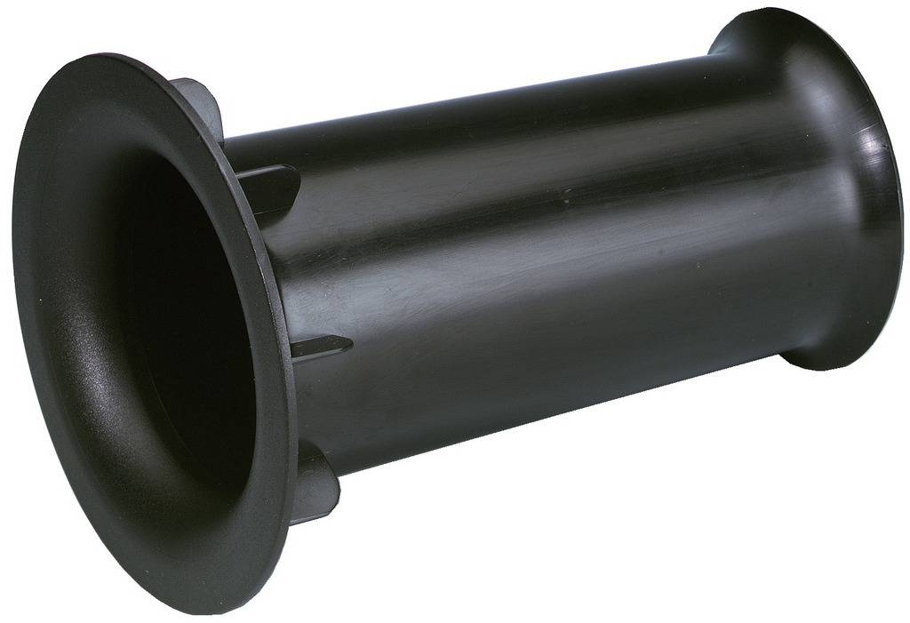 Czarny, cylindryczny przewód z szerokim kołnierzem z jednej strony. Wygląda na metaliczny i gładki.