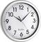 Analogowy zegar ścienny wskazujący godzinę 10:10. Srebrna rama, biała tarcza z czarnymi cyframi i wskazówkami.