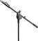 Statyw mikrofonowy z regulowanym ramieniem obrotowym i zaciskami do regulacji wysokości. Odpowiedni do zastosowań scenicznych i studyjnych.