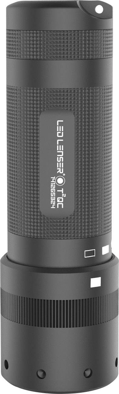 Czarna latarka LED z teksturowanym uchwytem i włącznikiem bocznym, kompaktowa, idealna do użytku na zewnątrz i w codziennych sytuacjach.