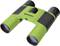 Zielona lornetka z czarną rękojeścią i kółkiem do ustawiania ostrości, kompaktowa i składana, idealna do aktywności na świeżym powietrzu.