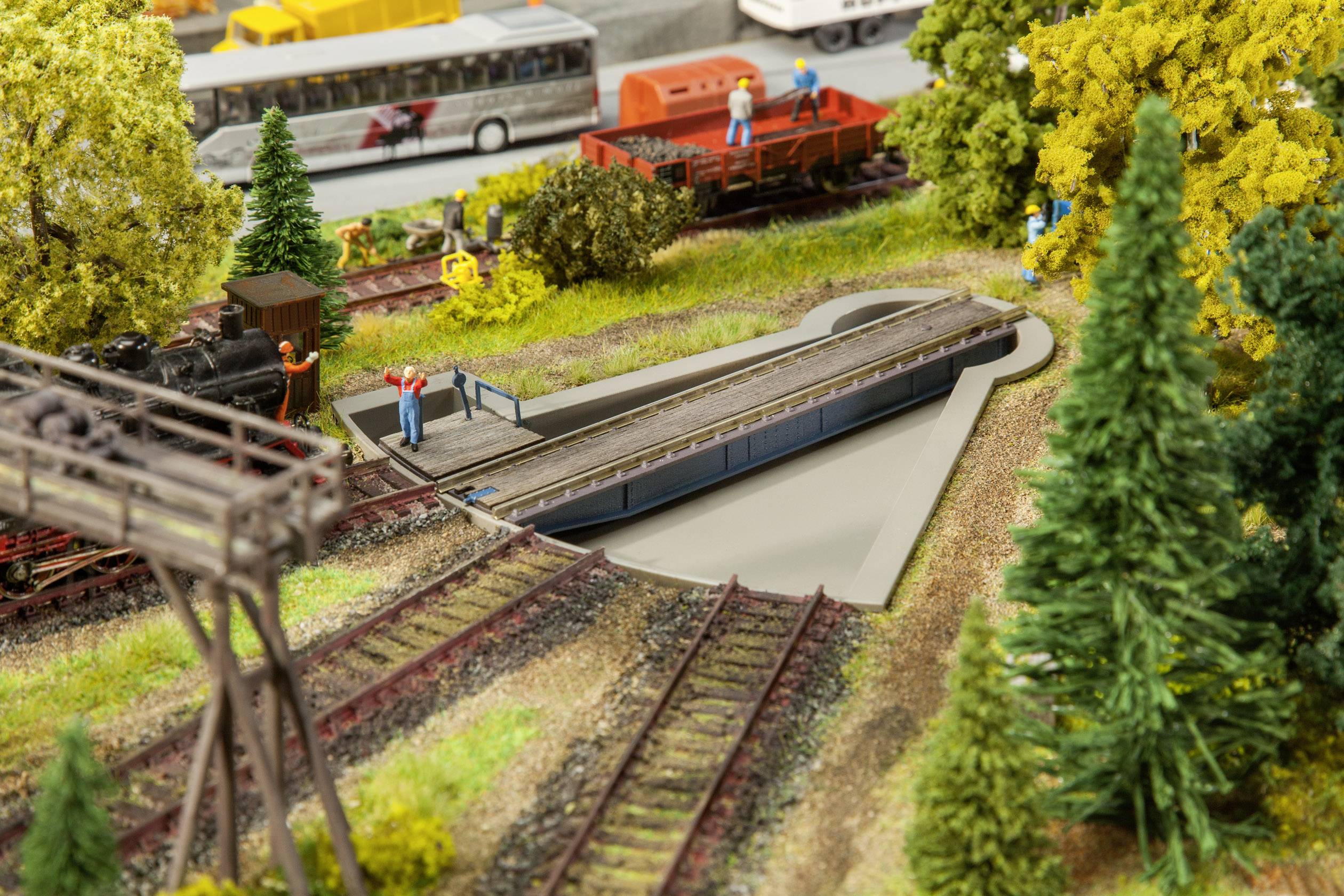 Сегментний поворотний стіл H0 Track - прямий Faller 120275 1 шт.