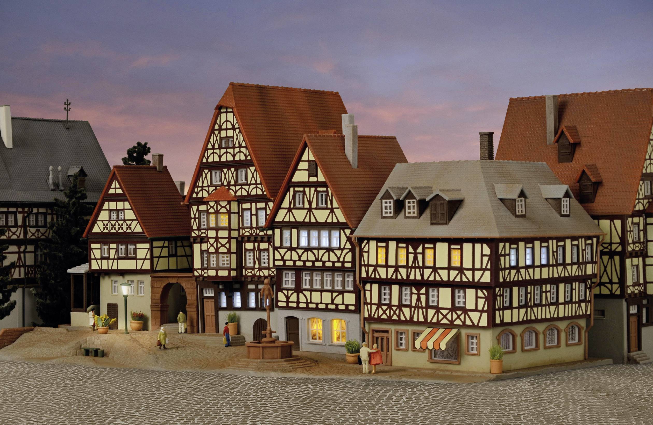 Ринкова площа в Мільтенберзі Kibri 37102 N комплект для складання 1 шт.