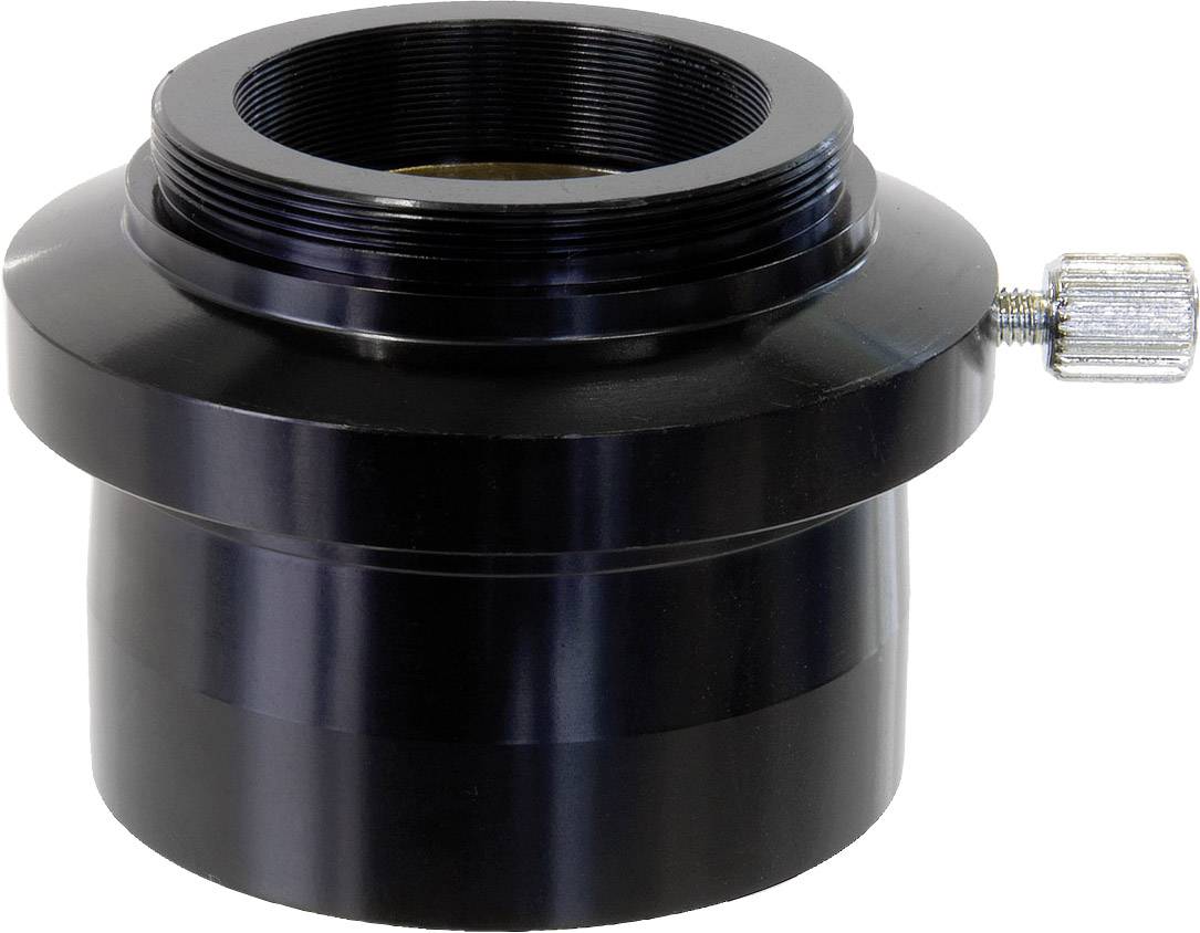 Czarny metalowy adapter z mechanizmem śrubowym z boku, prawdopodobnie przeznaczony do urządzeń optycznych lub fotograficznych.