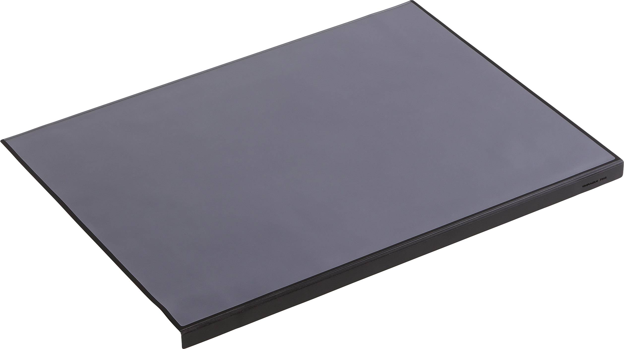 Laptop z zamkniętą, czarną obudową w skosnym ujęciu z góry.