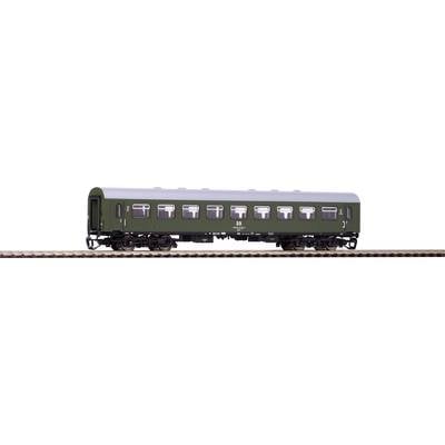 Zielony wagon kolejowy Deutsche Bundesbahn stojący na torach. Wagon posiada kilka okien i szarą powierzchnię dachu.