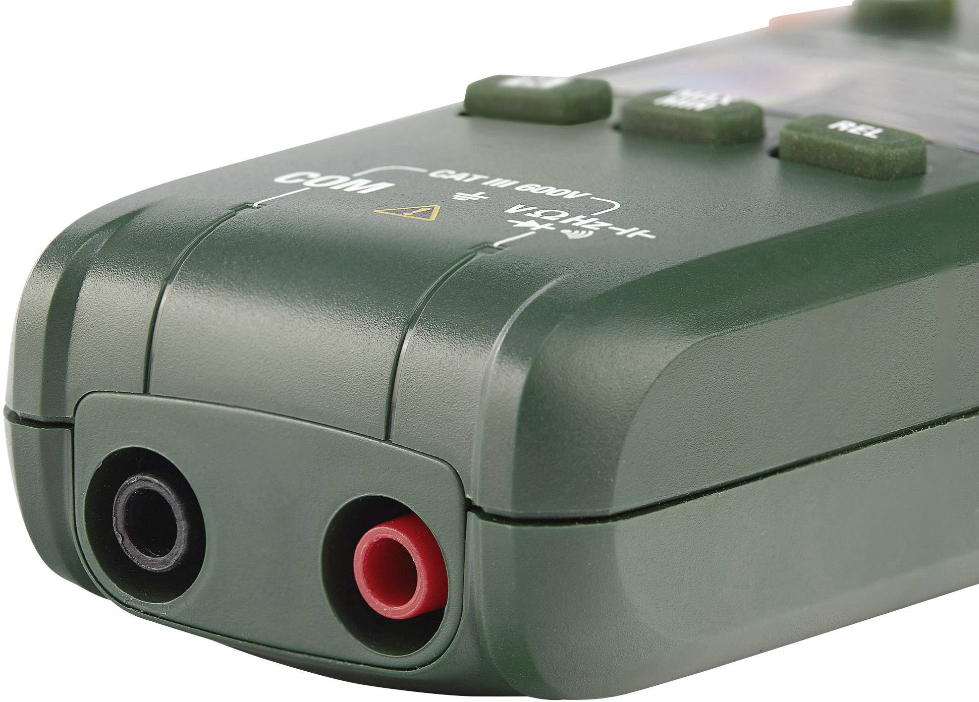 Zielony multimetr, widok z przodu. Widoczne dwie gniazda przyłączeniowe, czarne i czerwone, do przewodów pomiarowych. Widoczna funkcja testowa.