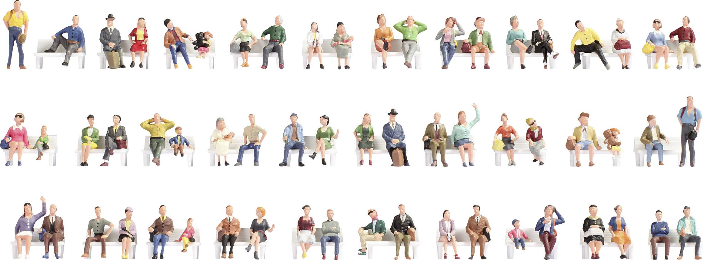 НОЧ Н Перехожі намальовані, сидять