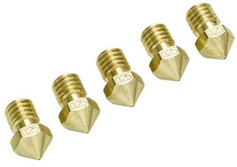 Pięć mosiężnych dysz z napisem '0.25', ułożonych w rzędzie. Są stożkowe i odpowiednie do drukarek 3D.