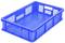 Niebieska skrzynka z tworzywa sztucznego z otwartymi ściankami kratowymi. Służy do transportu i przechowywania towarów.