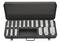 Zestaw 16 srebrnych kluczy nastawnych o różnych rozmiarach, starannie ułożonych w czarnym kuferku z wkładką piankową.