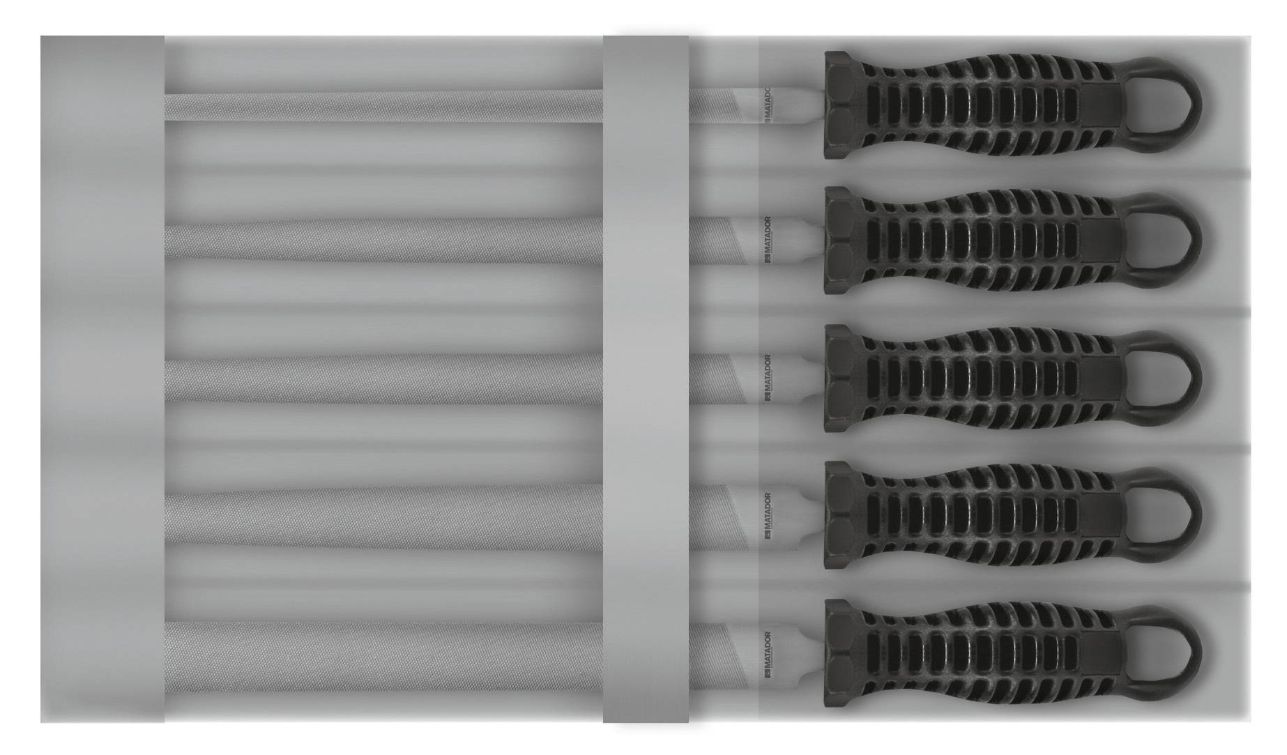 Zestaw pięciu szarych noży do trybowania z czarnymi uchwytami, ułożonych obok siebie w jednolitym rzędzie.