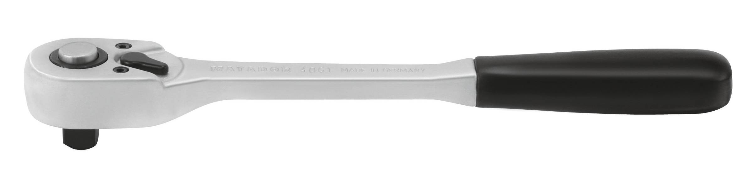 Srebrny klucz grzechotka z czarną rękojeścią, ułożony poziomo. Przydatny do dokręcania lub odkręcania nakrętek i śrub.