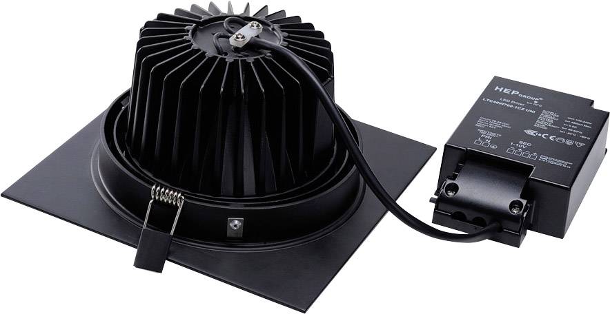 Czarna oprawa LED do wbudowania z radiatorem i podłączonym sterownikiem, odpowiednia do montażu sufitowego wewnątrz pomieszczeń.