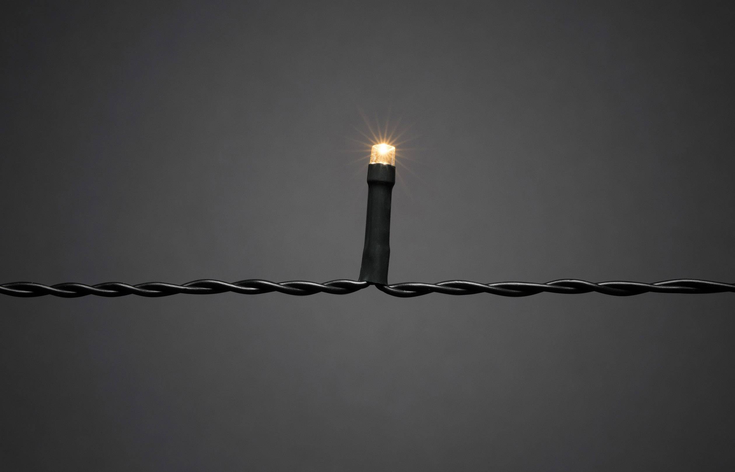 Світлодіодна ялинка Konstsmide 6521-870 Amber з керуванням за допомогою застосунку