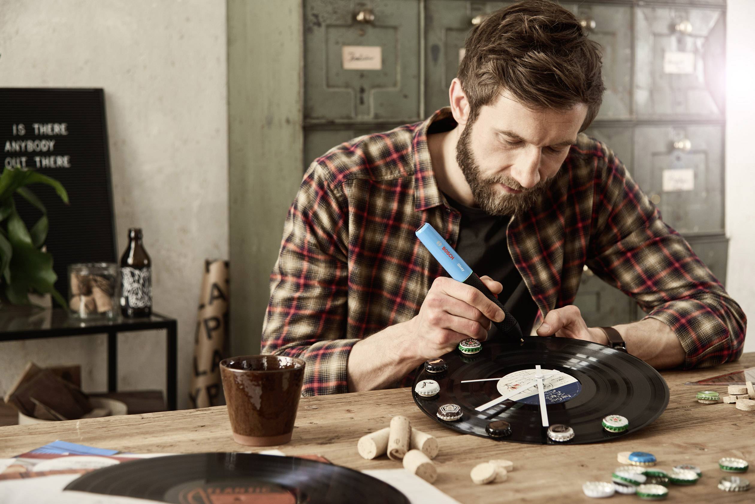 Акумуляторний клейовий пістолет Bosch Home and Garden Gluey (Lagoon Blue) 7 мм 1,2 В 1 шт.