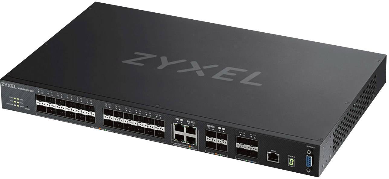 Czarny switch sieciowy Zyxel z różnymi portami Ethernet i światłowodowymi, przeznaczony dla sieci komputerowych w firmach.