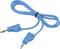 Niebieski kabel z dwoma srebrnymi wtyczkami na obu końcach, połączony czarną plastikową pętlą; służy do podłączania urządzeń elektrycznych.