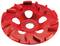 Okrągłe, czerwone diamentowe narzędzie szlifierskie z wieloma segmentowanymi powierzchniami ściernymi, używane do wygładzania powierzchni betonowych.