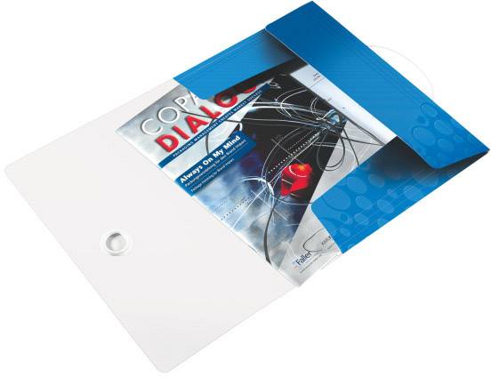 Niebieskobiały folder zawiera materiały informacyjne z grafikami i tekstami. Czerwony element wyróżnia się na tle drukowanych stron.