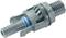 Metalowy element łączący z gwintem i niebieskim uszczelnieniem, przeznaczony do pewnego mocowania w zastosowaniach technicznych.