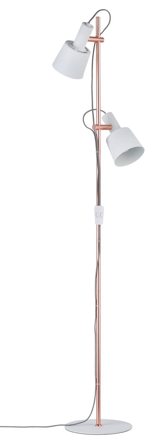 Lampa stojąca z dwoma białymi, regulowanymi kloszami zamocowanymi na miedzianej podstawie.