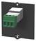 Elektryczny złącz z zielonym blokiem przyłączeniowym na czarnej płycie montażowej, odpowiedni do okablowania przemysłowego.
