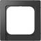 Czarny kwadratowy ramka z zaokrąglonymi narożnikami; pusta przestrzeń wewnętrzna, odpowiednia do zakrycia gniazdka elektrycznego.