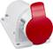 Biały przemysłowy wtyk elektryczny z czerwoną osłoną, zamontowany na ścianie. Stosowany do podłączeń wysokiego napięcia w fabrykach.