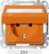 Pomarańczowe gniazdo elektryczne z bolcem ochronnym i klapką, zamontowane na szarym ramce. Poniżej widnieje napis 'ZSV'.
