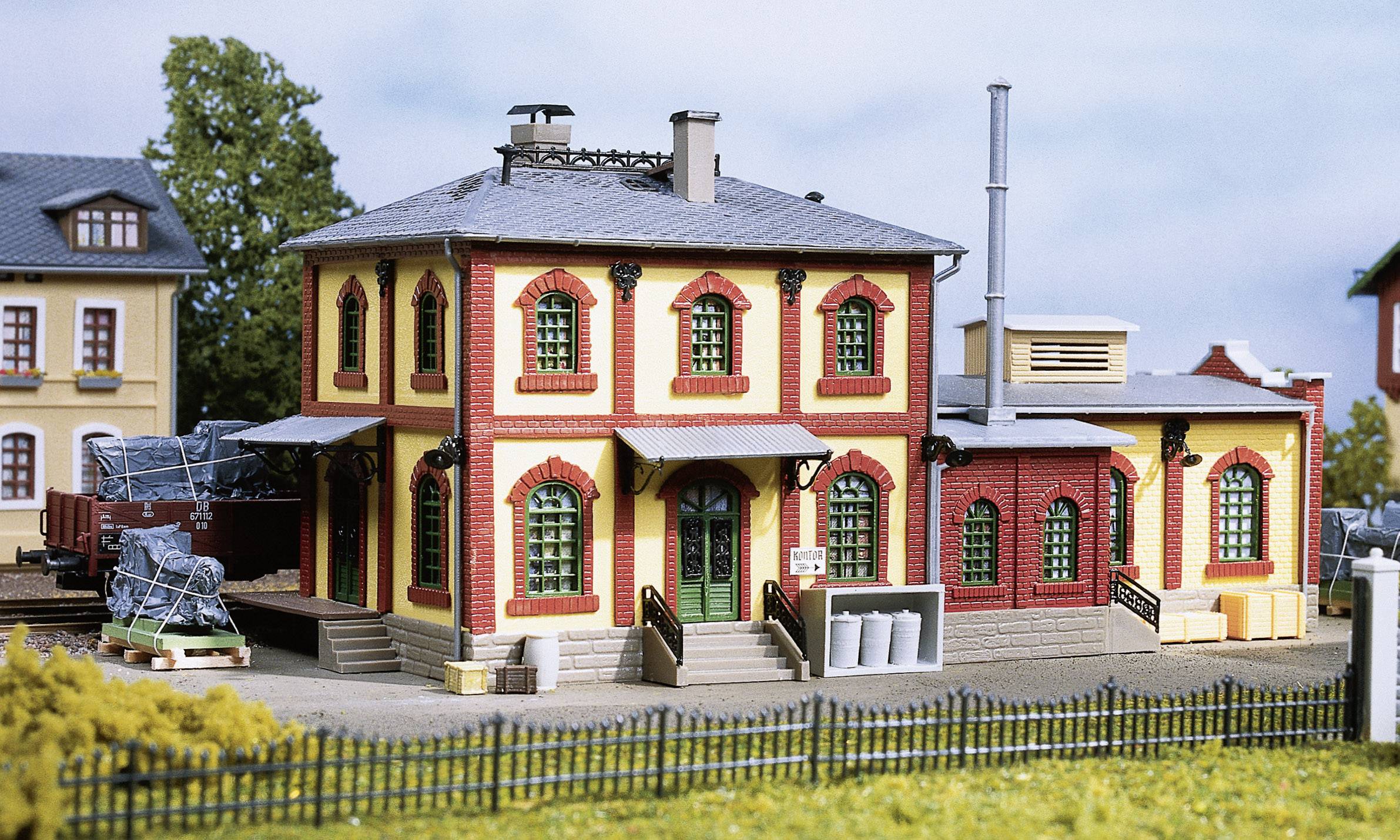 Машинобудівний завод - старий, Аухаген 12228, 230 x 110 x 112 мм, масштаб H0/TT