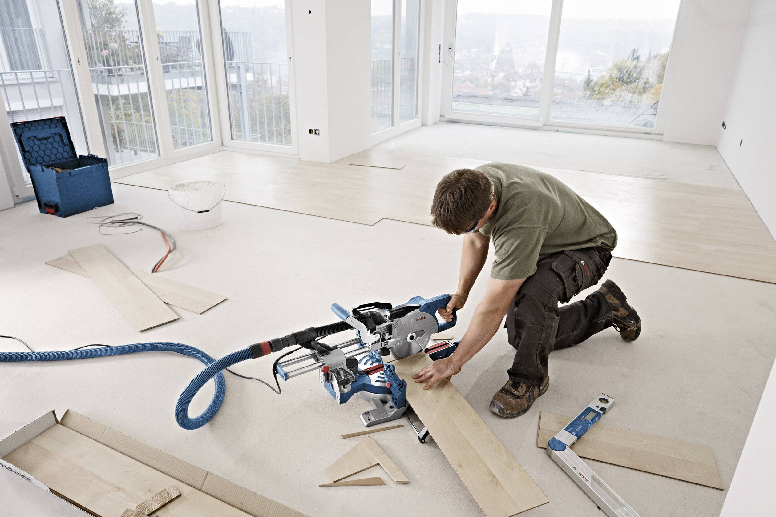 Торцювальна пилка Bosch Professional GCM 8 SJL 0601B19100