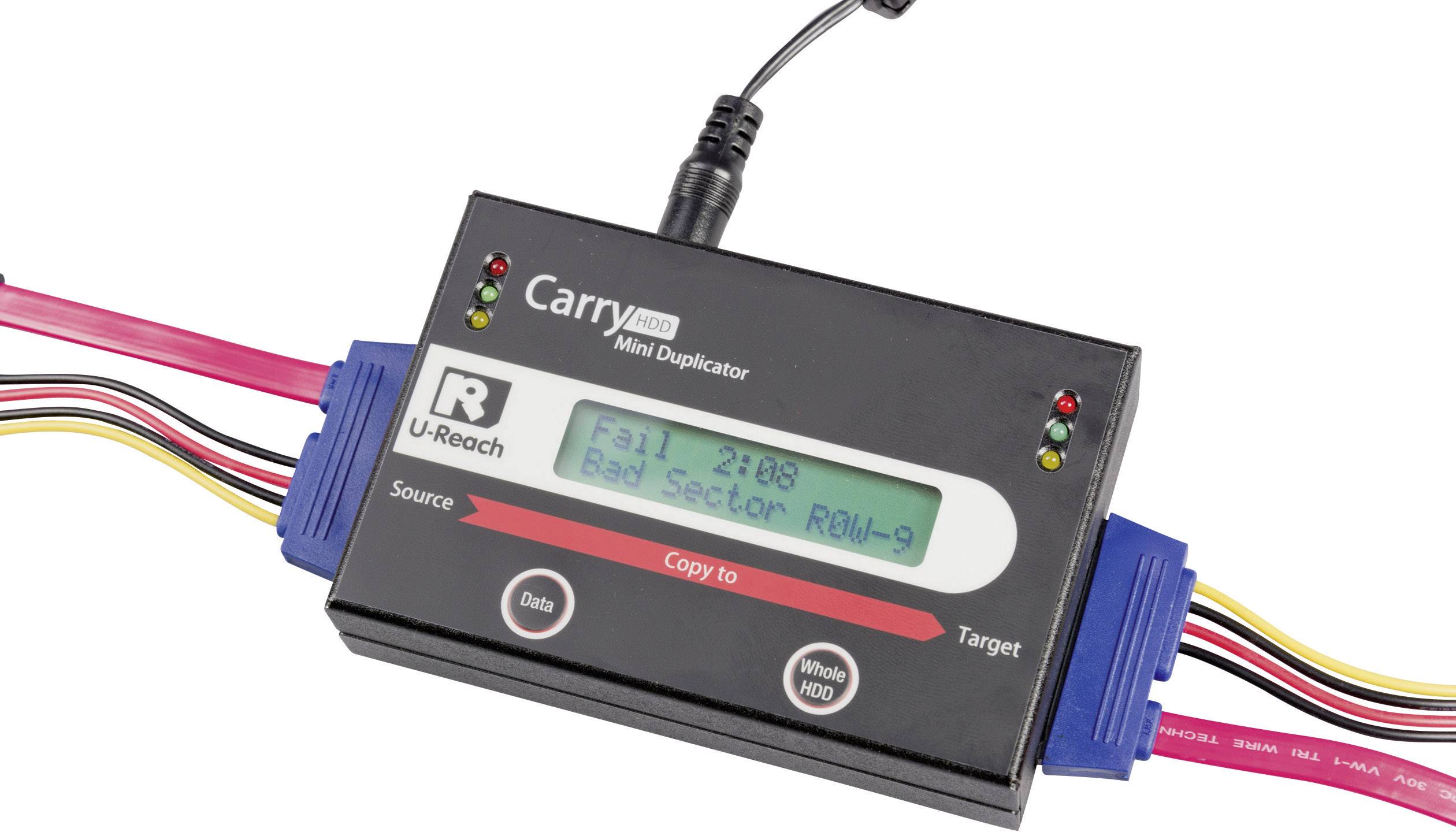 Czarne urządzenie elektroniczne o nazwie 'Carry' z wyświetlaczem 'Fail Bad Sector'. Służy do transferu danych między nośnikami.